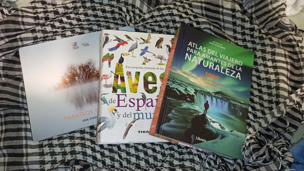 Libros de fotografía natural y guías de aves. Herramientas para fotografía en exteriores